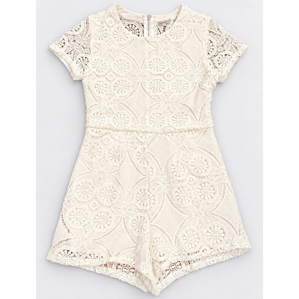Charlotte Russe White Floral Lace Romper M Short Sleeve Round Neck Zip Lined